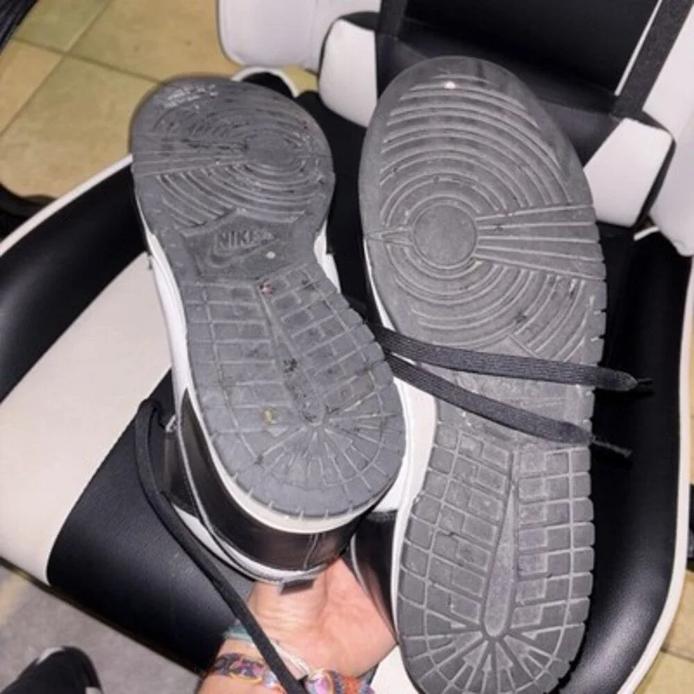 Nike Dunk High Vintage Black men’s size 9.5 Leather Sneakers Black/White
